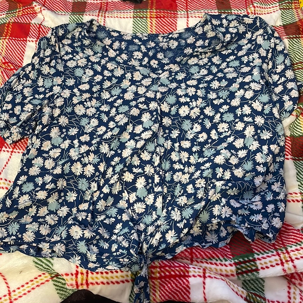Women’s shirt